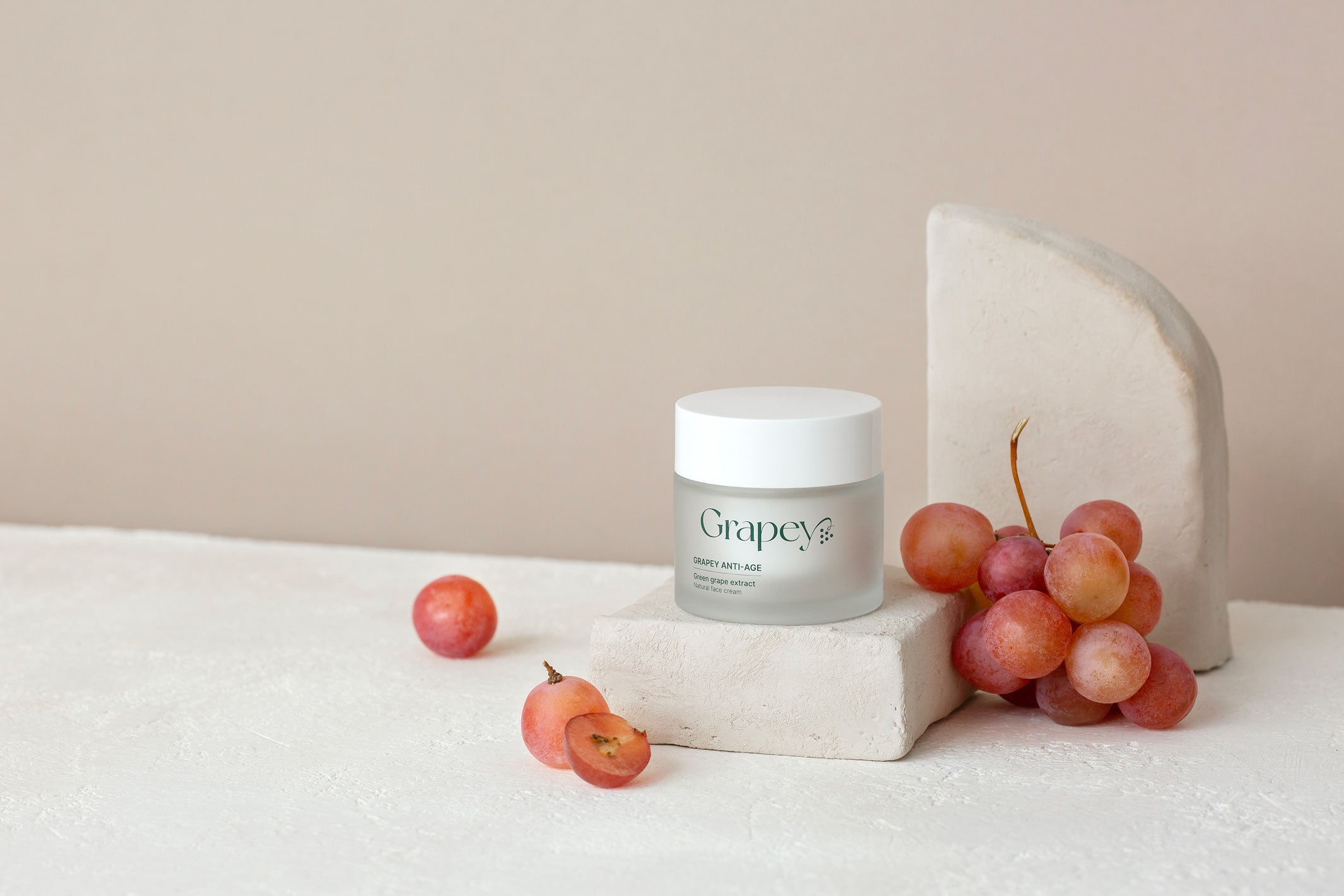 Grapey Anti age woman grape face cream grapes and seeds